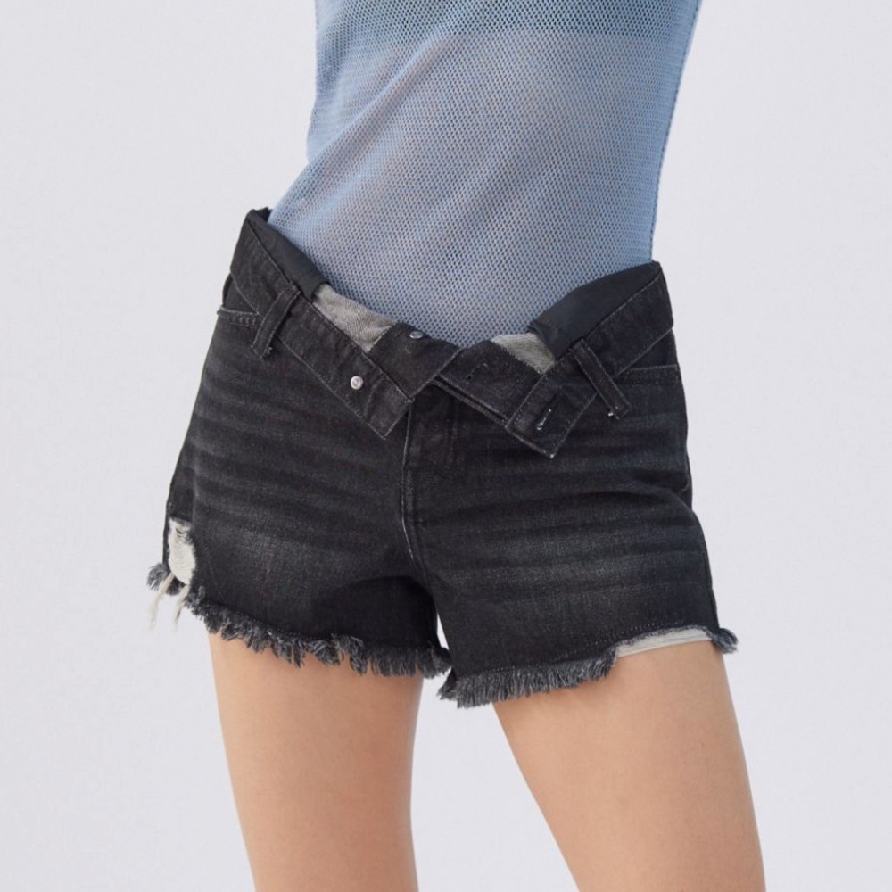 NWT UO BDG Foldover V-Front Denim Jeans Shorts in Washed Black
